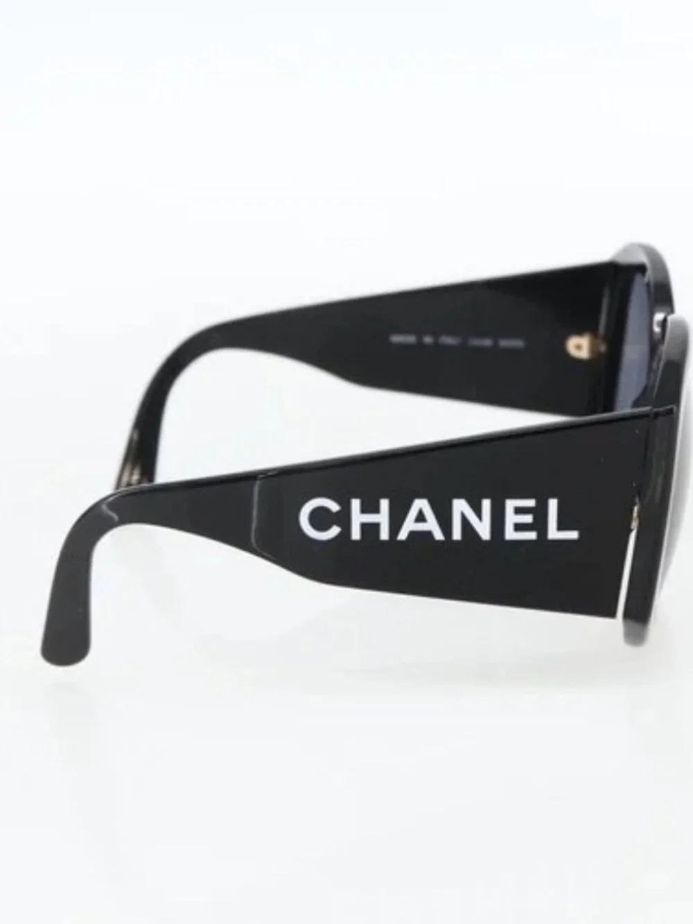 CHANEL brand	chanel color	black